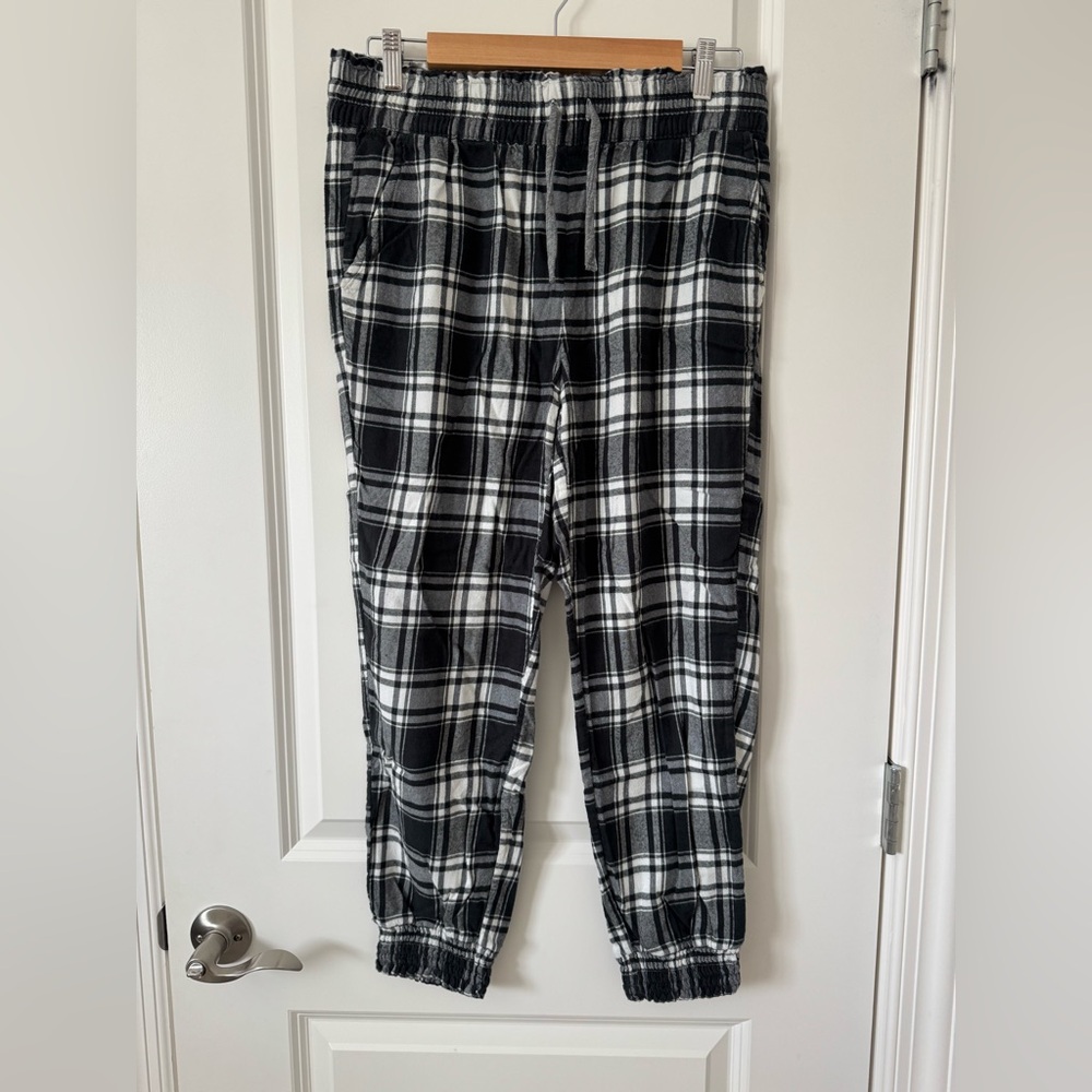 Aerie Black and White Plaid Jogger Pajama Pants